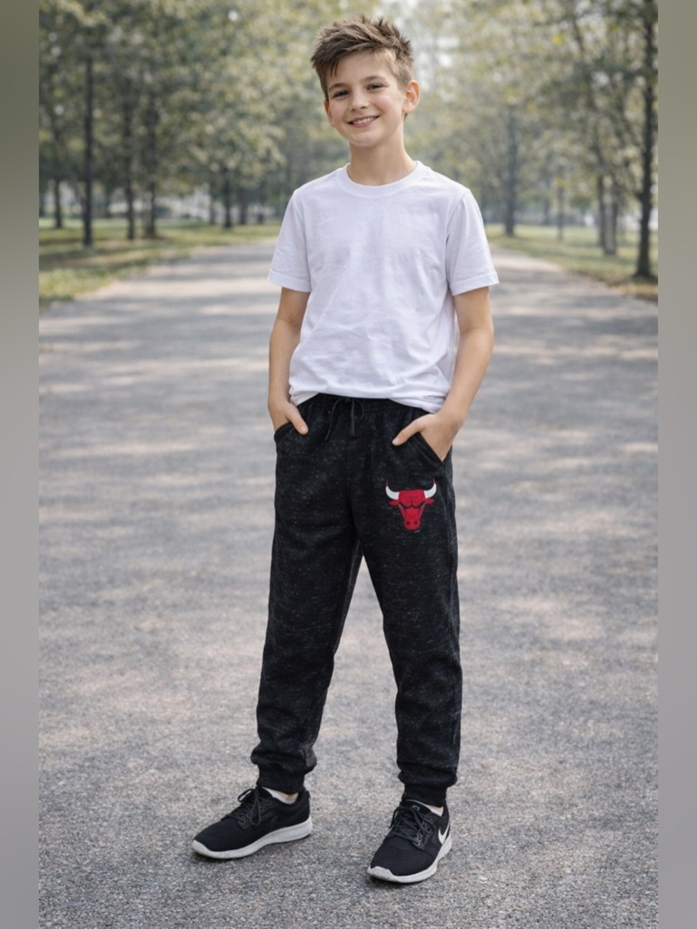 Boys 14/16 NBA Chicago Bulls Joggers with Drawstring Waist